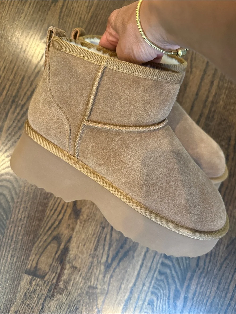 Chunky Platform Ankle Boots in Chestnut Suede size 8 woman’s bootie